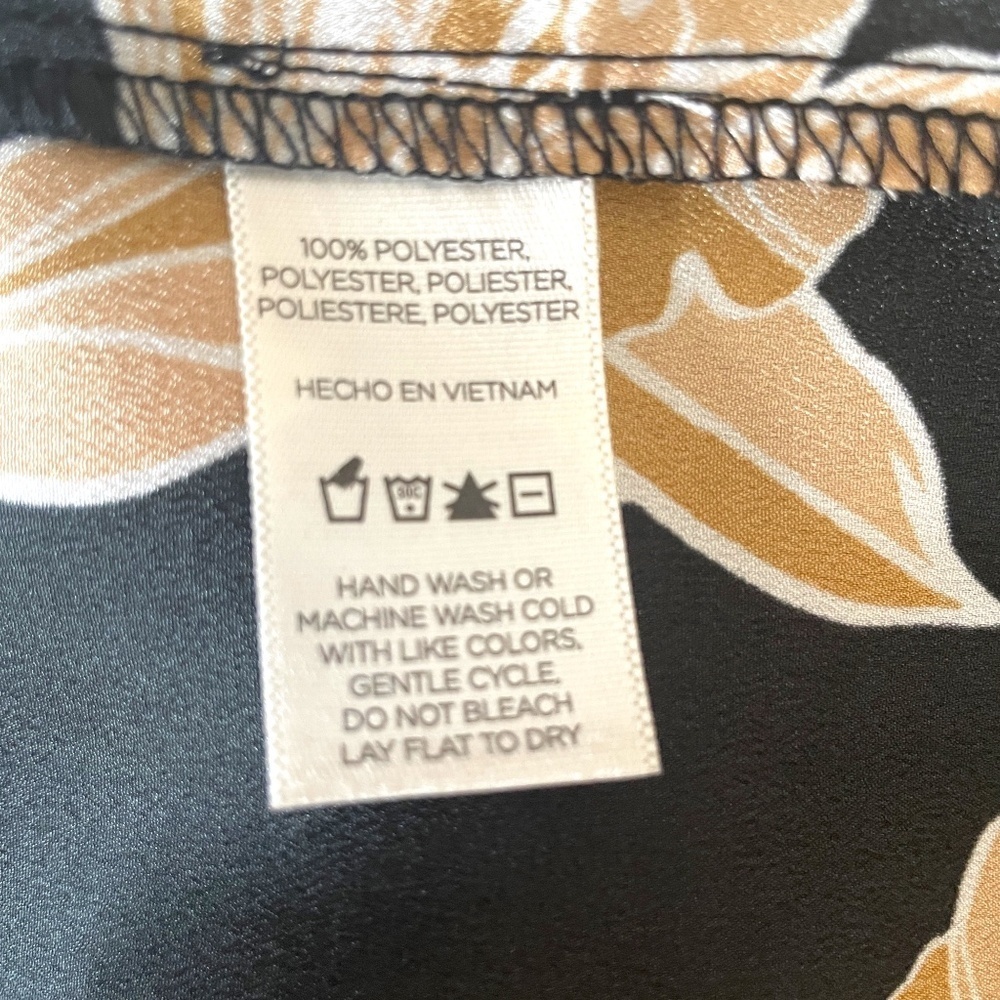 Maison Du Soir Floral Print Kimono Robe, Black/Go… - image 8